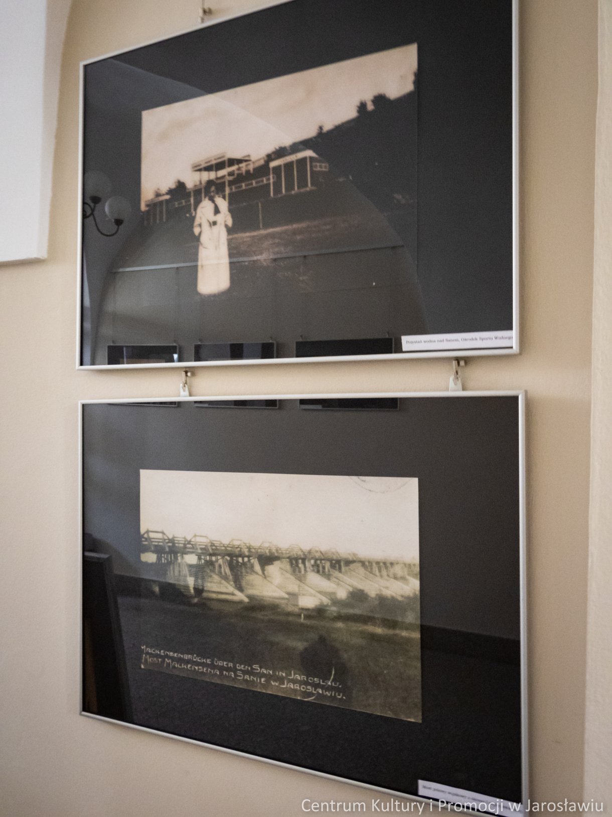 Galeria w Holu u Attavantich marzec 2022 Rzeka San fotografie ze zbiorów Jerzego Czechowicza