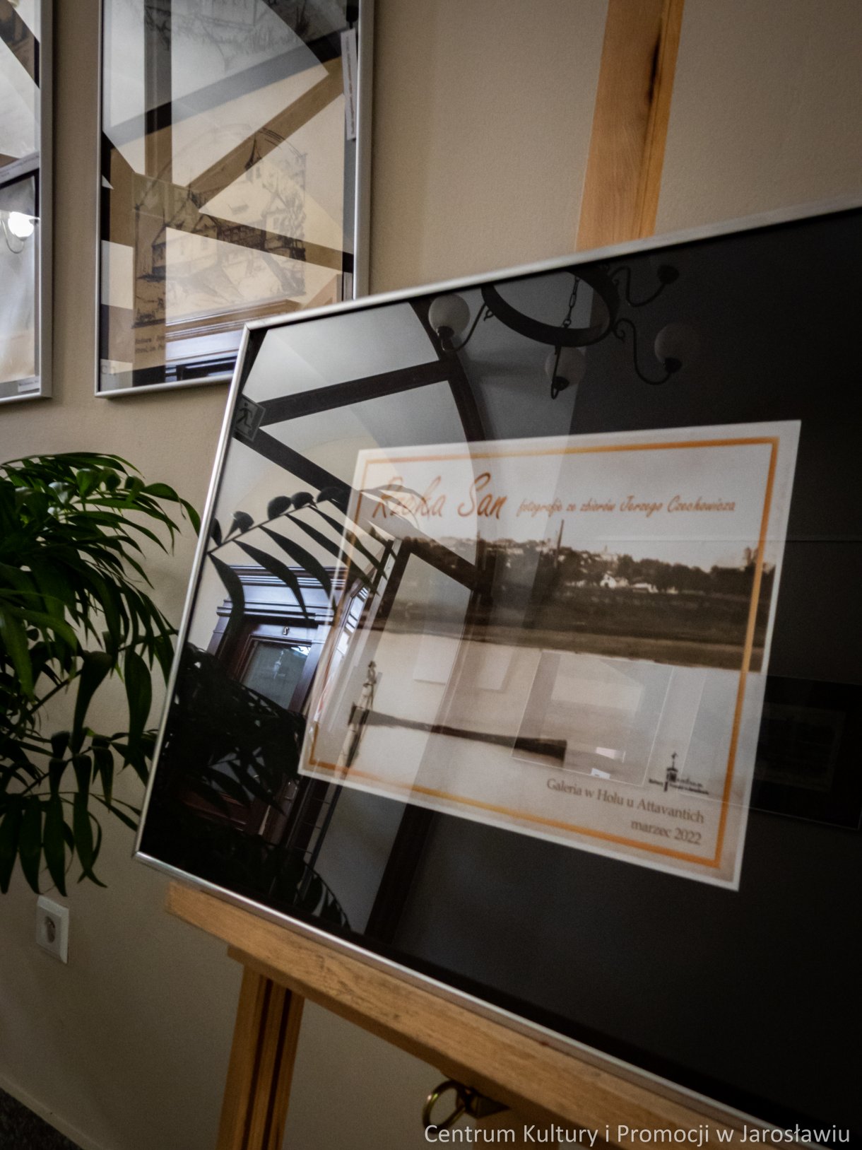 Galeria w Holu u Attavantich marzec 2022 Rzeka San fotografie ze zbiorów Jerzego Czechowicza
