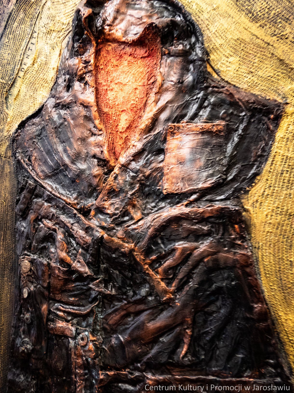 Galeria Debiutów u Attavantich: Aleksandra Jucha „FANTASMAGORIA” Wystawa malarstwa i rysunku uczennicy Państwowego Liceum Sztuk Plastycznych im. Stanisława Wyspańskiego w Jarosławiu (ZSP w Jarosławiu). Czas trwania wystawy: marzec 2022