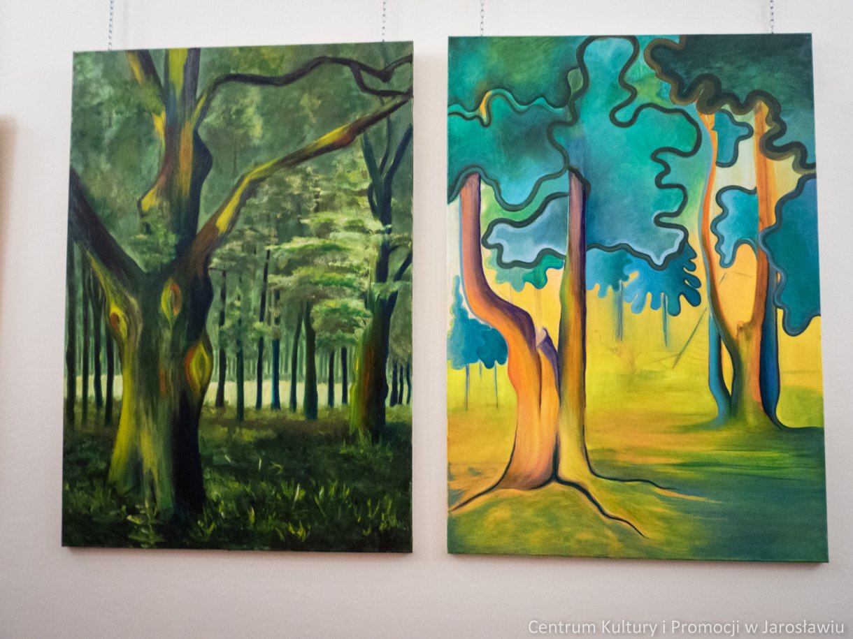 Galeria Debiutów u Attavantich: Aleksandra Jucha „FANTASMAGORIA” Wystawa malarstwa i rysunku uczennicy Państwowego Liceum Sztuk Plastycznych im. Stanisława Wyspańskiego w Jarosławiu (ZSP w Jarosławiu). Czas trwania wystawy: marzec 2022