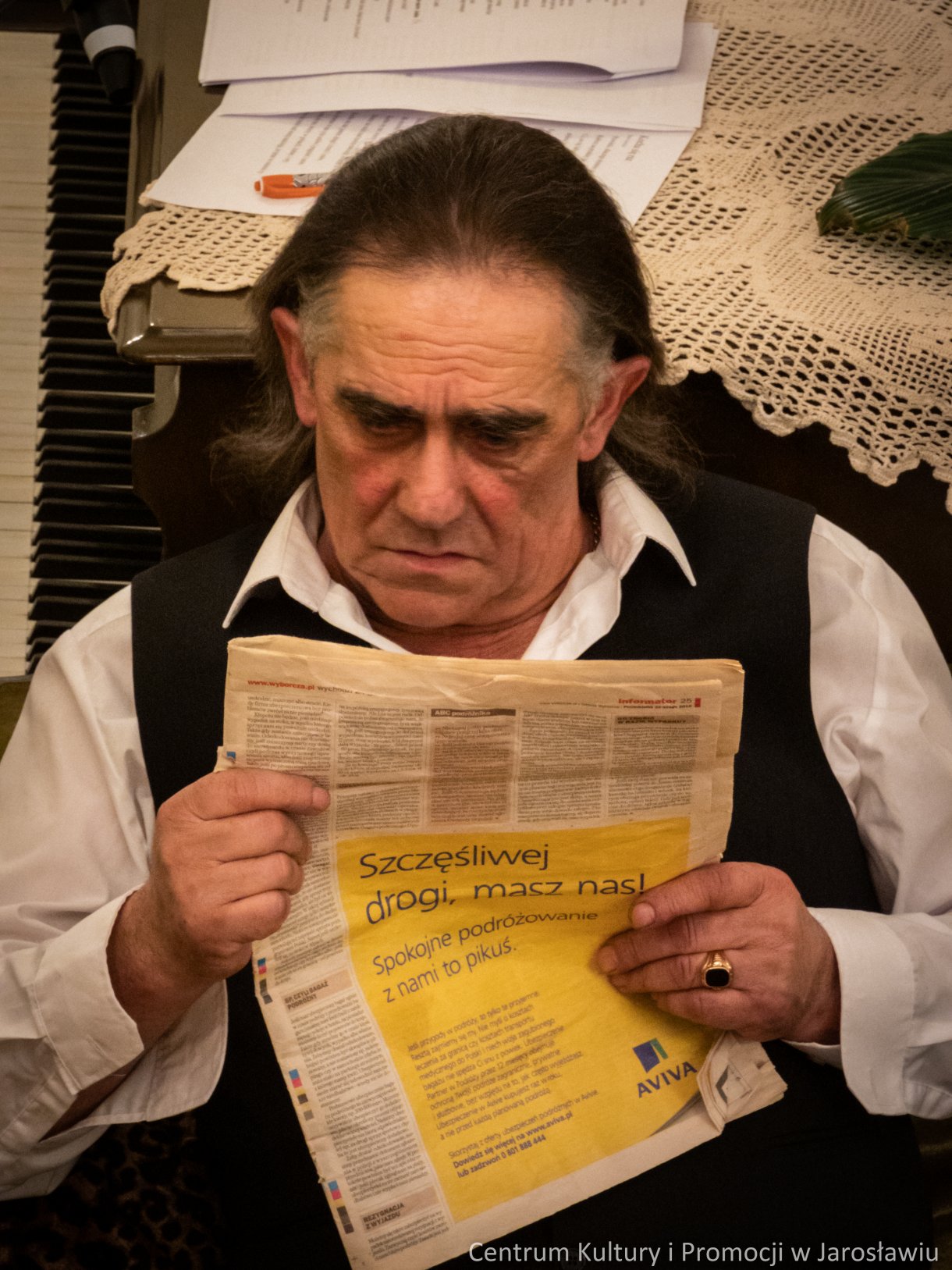 Aktorzy Teatru Baccalaureus nie raz udowodnili, że scena to ich żywioł. Nie inaczej było podczas piątkowej premiery dramatu „Moralność Pani Dulskiej”, gdzie aktorzy ukazali swoja znakomitą grę aktorską.  Premiera miała miejsce 11 marca w Sali Lustrzanej Centrum Kultury i Promocji w Jarosławiu. Teatr, pod kierownictwem Doroty Białek wystawił „Moralność Pani Dulskiej”, która była adaptacją dramatu Gabrieli Zapolskiej pod tym samym tytułem. Po spektaklu, Kabaret „Młodzi Duchem” zaprezentował f4ragmenty programu „Ja Ci pokażę – czyli sprawy damsko-męskie”.  