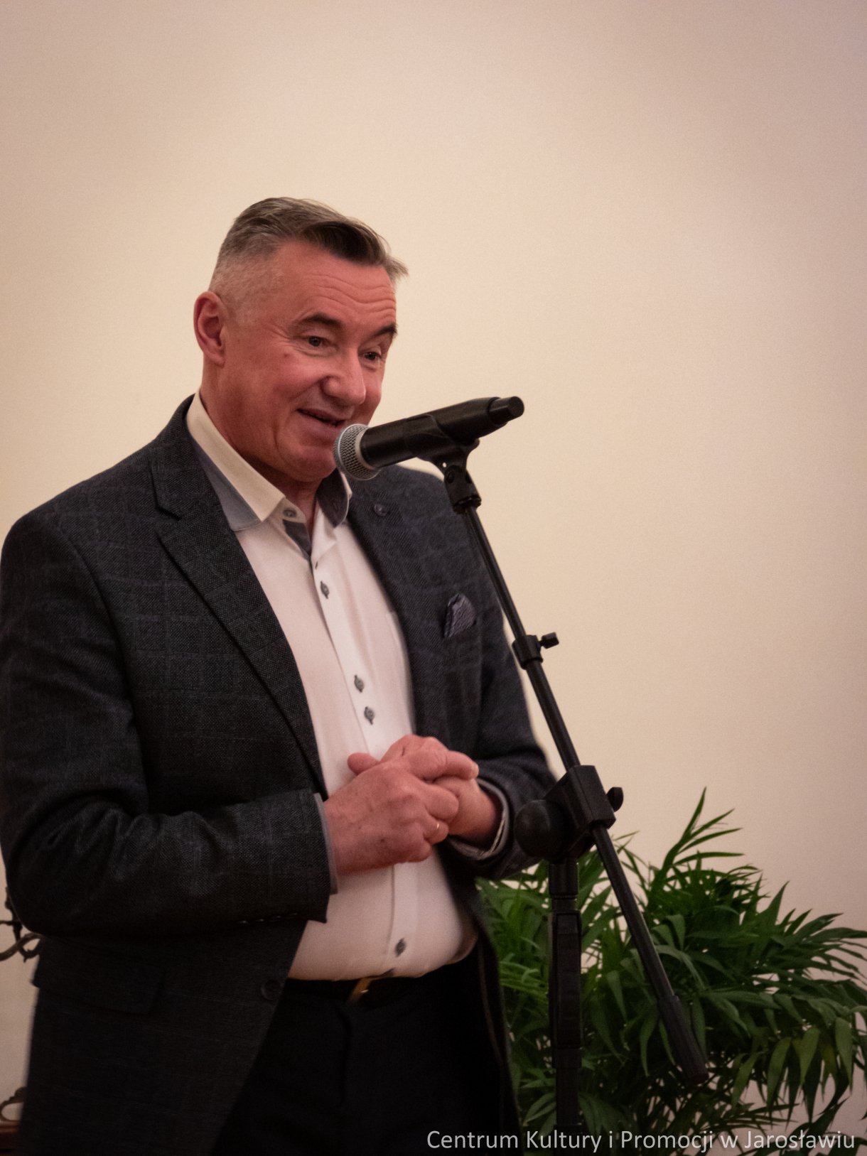 Aktorzy Teatru Baccalaureus nie raz udowodnili, że scena to ich żywioł. Nie inaczej było podczas piątkowej premiery dramatu „Moralność Pani Dulskiej”, gdzie aktorzy ukazali swoja znakomitą grę aktorską.  Premiera miała miejsce 11 marca w Sali Lustrzanej Centrum Kultury i Promocji w Jarosławiu. Teatr, pod kierownictwem Doroty Białek wystawił „Moralność Pani Dulskiej”, która była adaptacją dramatu Gabrieli Zapolskiej pod tym samym tytułem. Po spektaklu, Kabaret „Młodzi Duchem” zaprezentował f4ragmenty programu „Ja Ci pokażę – czyli sprawy damsko-męskie”.  