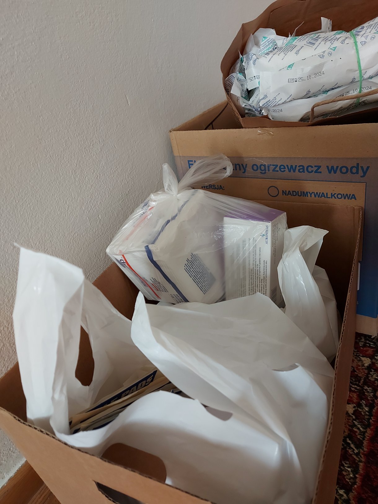 Z inicjatywy członków Teatru organizowana została zbiórka środków medycznych, które zostaną dostarczone bezpośrednio za granicę do Korpusu Medycznego we Lwowie. W imieniu aktorów bardzo dziękujemy za wszystkie przyniesione artykuły