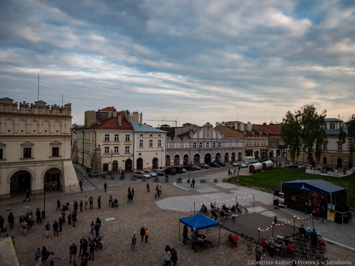 panorama miasta z widziana z wieży ratuszowej
