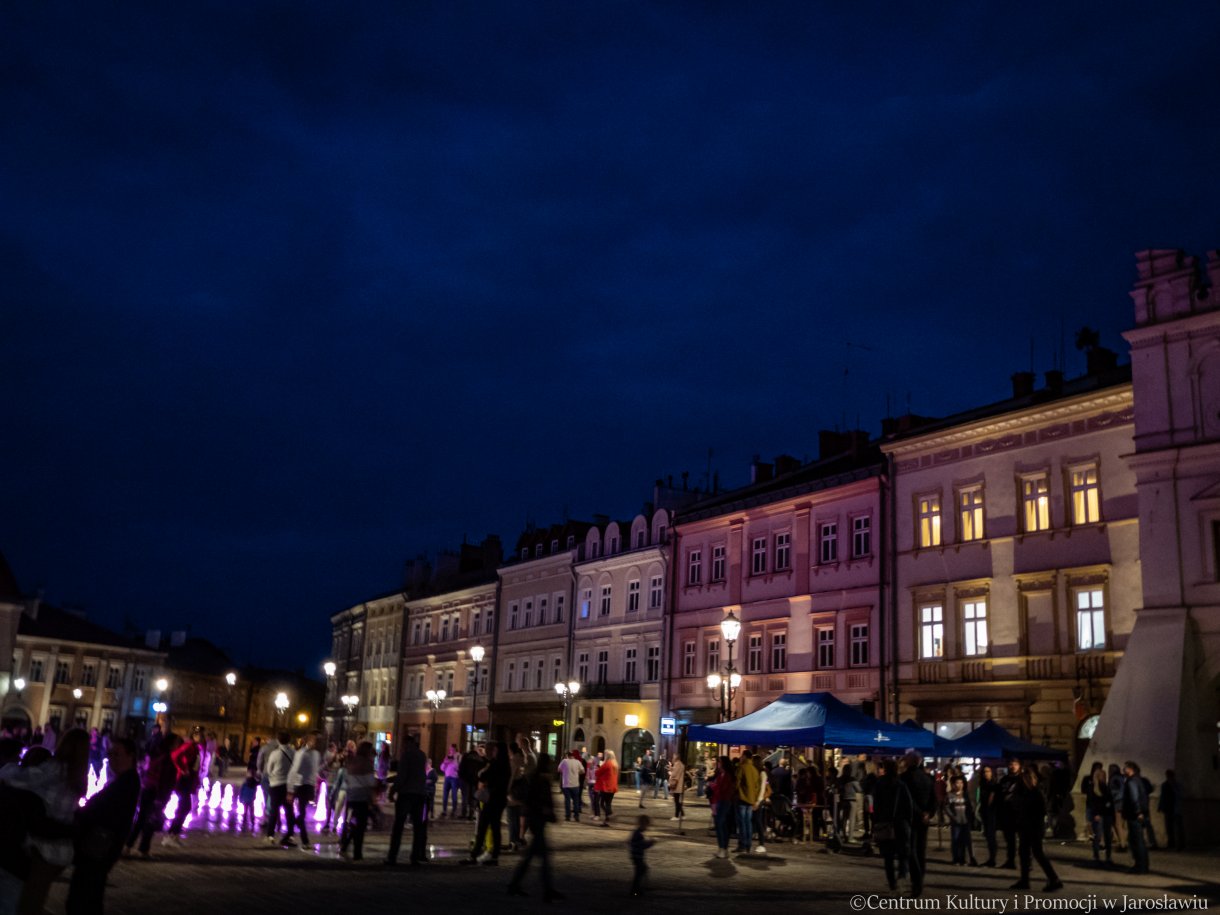 widok na jarosławskie kamienice przy rynku