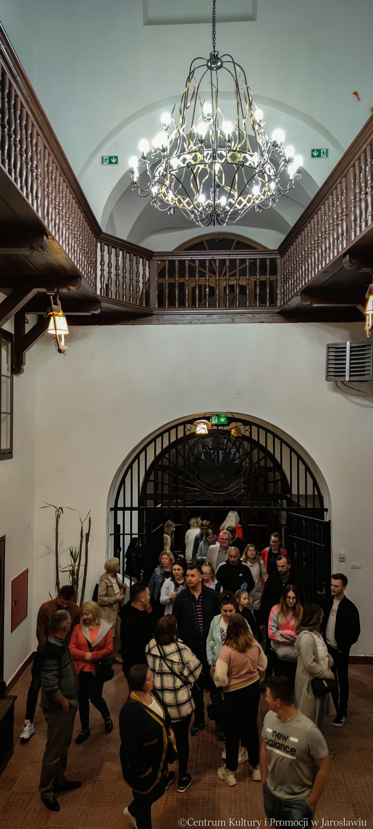 grupa zwiedzająca PTT im. prof. F. Zalewskiego