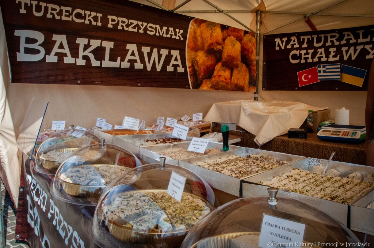 stragany wystawców uczestniczących w Jarmarku Jarosławskim