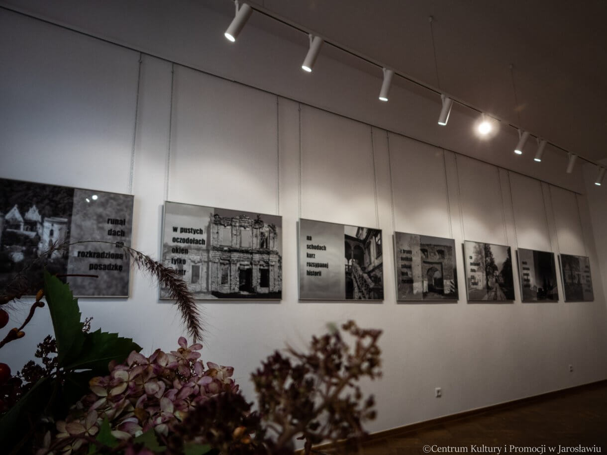 fotografie dworów i dworków kresowych w różnym stanie