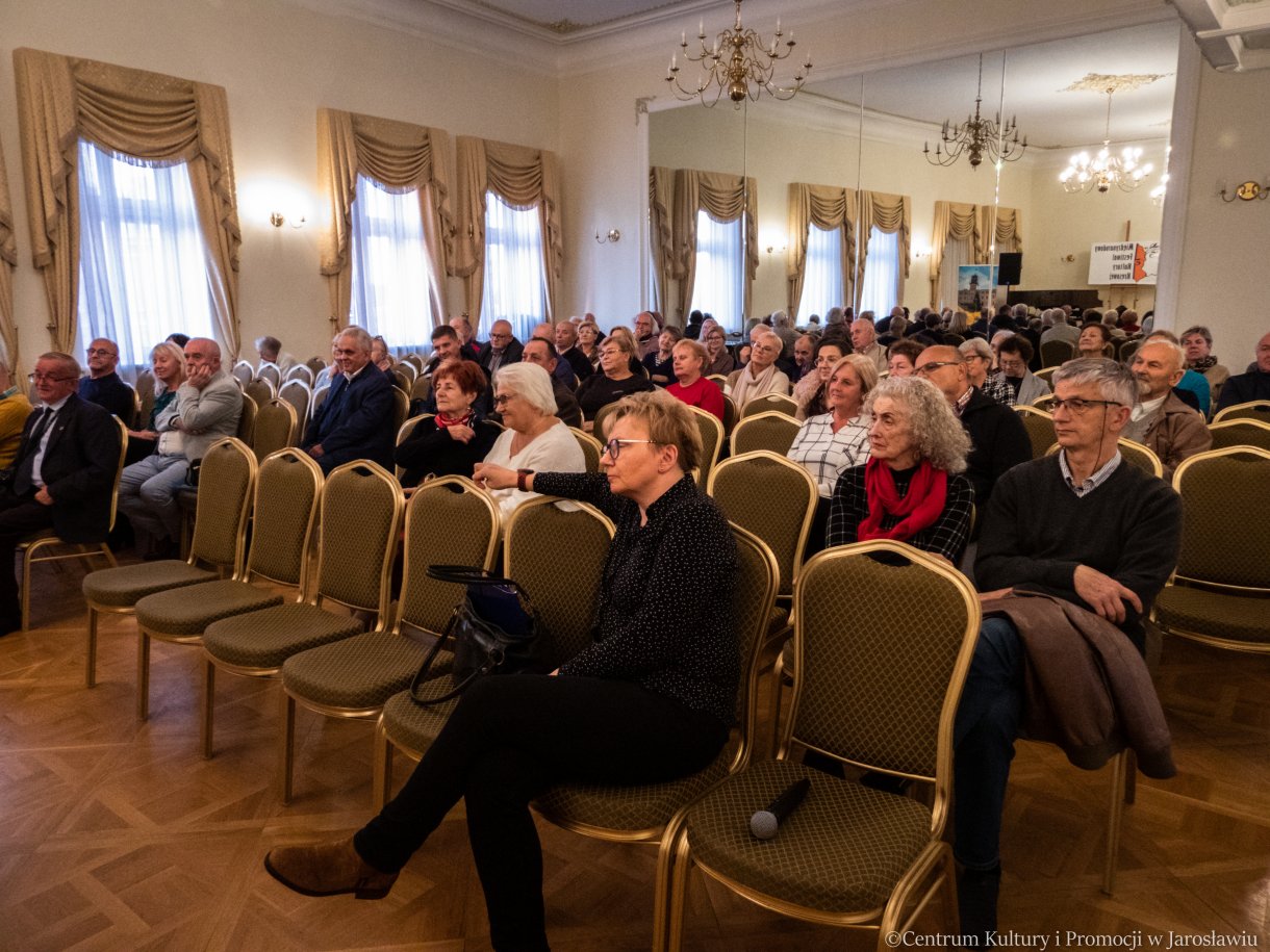 publiczność na spotkaniu z prof. Stanisławem S. Nicieją