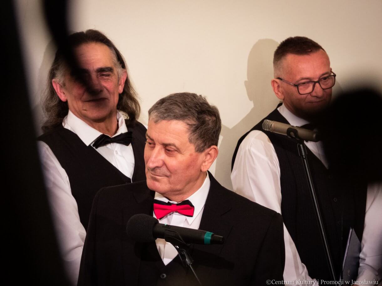 Zespół Piosenki Estradowej Sway na scenie