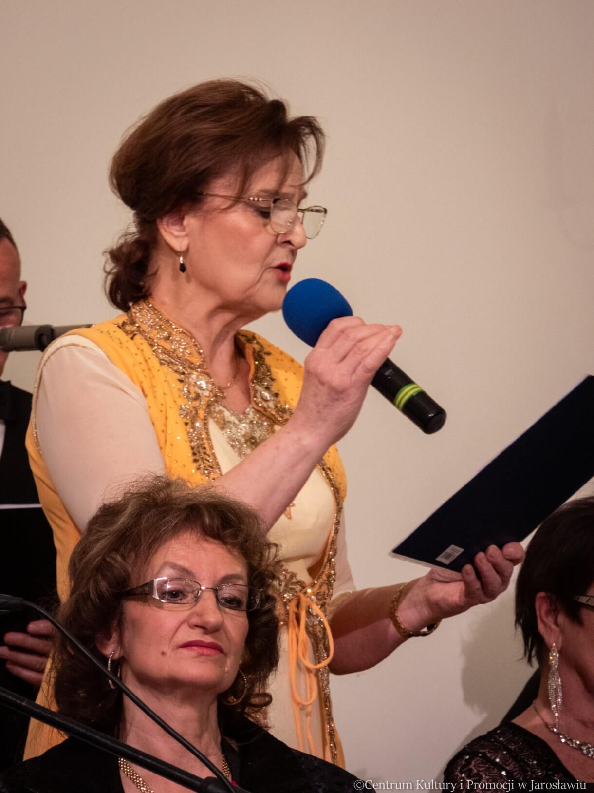 Zespół Piosenki Estradowej Sway na scenie