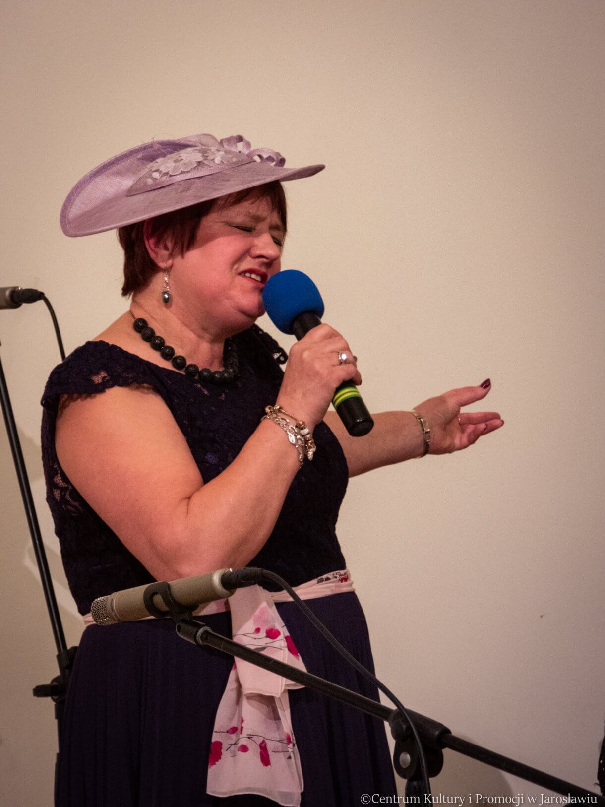 Zespół Piosenki Estradowej Sway na scenie