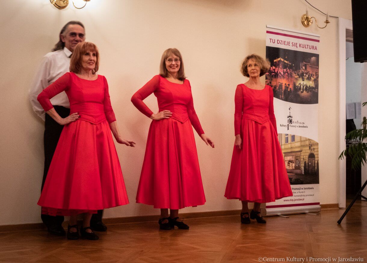 Zespół Tańca Towarzyskiego Balans podczas występu