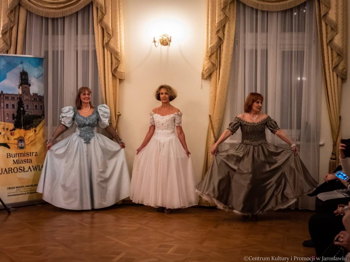 Zespół Tańca Towarzyskiego Balans podczas występu