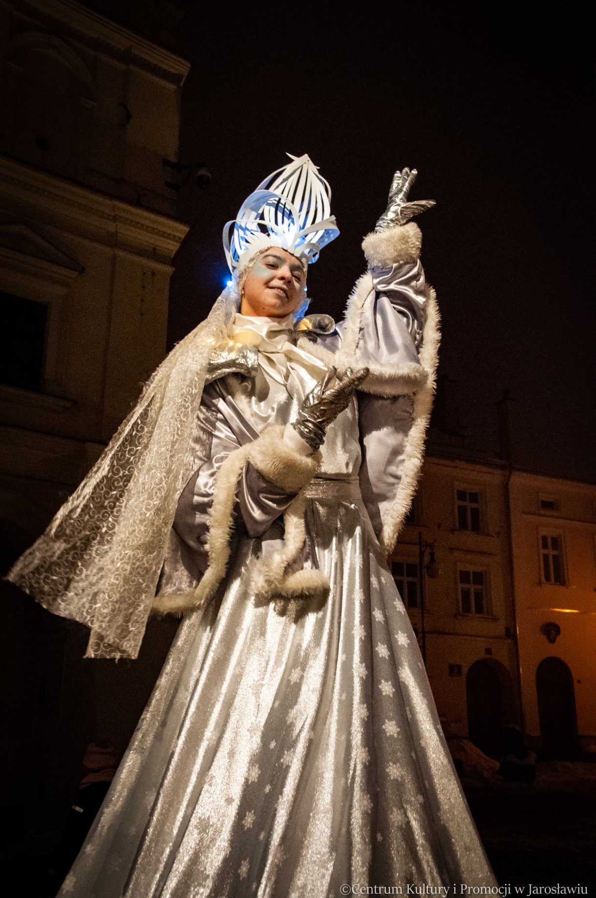 Królowa Lodu Krakowski Teatr Uliczny Scena Kalejdoskop