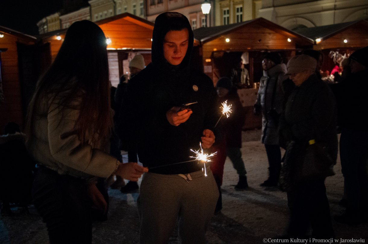 uczestnicy Jarmarku Bożonarodzeniowego