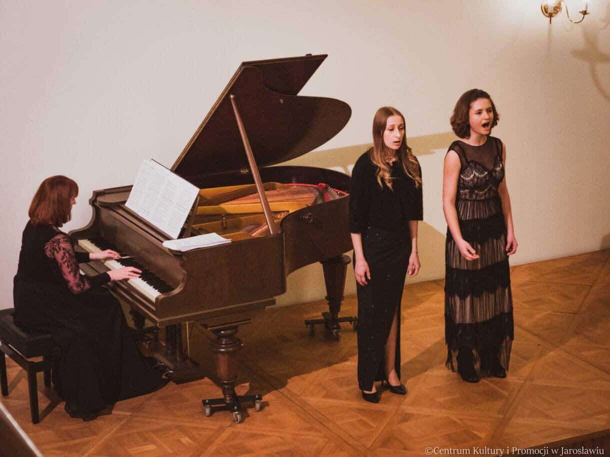 uczestnicy koncertu finałowego II Mistrzowskiego Kursu Wokalnego dr hab. Jolanty Jancik prof. UMFC