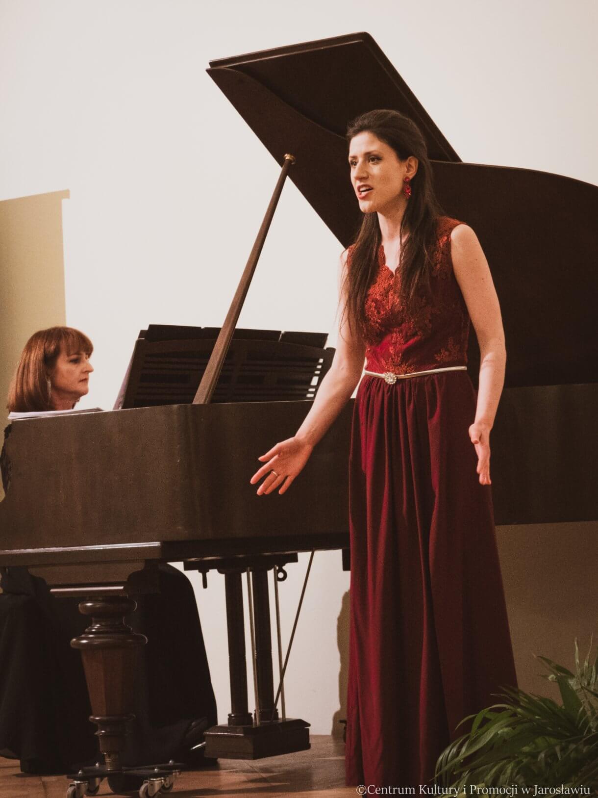 uczestnicy koncertu finałowego II Mistrzowskiego Kursu Wokalnego dr hab. Jolanty Jancik prof. UMFC