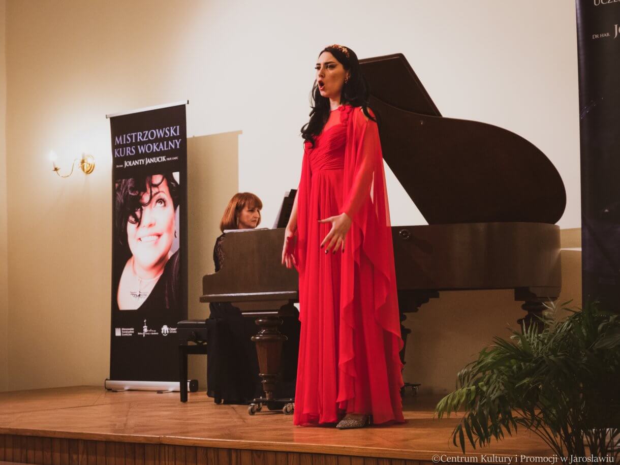 uczestnicy koncertu finałowego II Mistrzowskiego Kursu Wokalnego dr hab. Jolanty Jancik prof. UMFC