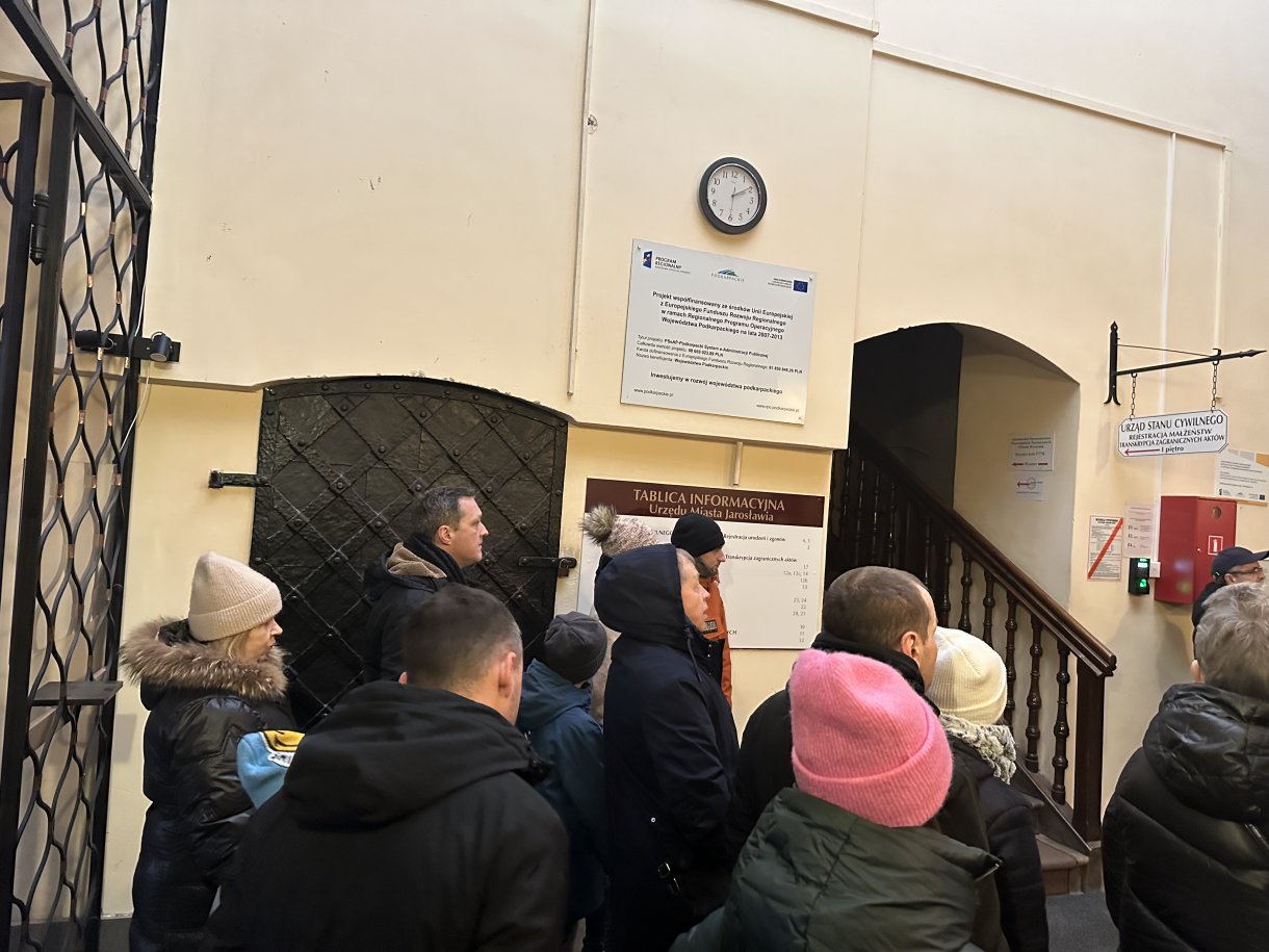 uczestnicy akcji Zakochani w podziemiach podczas zwiedzania