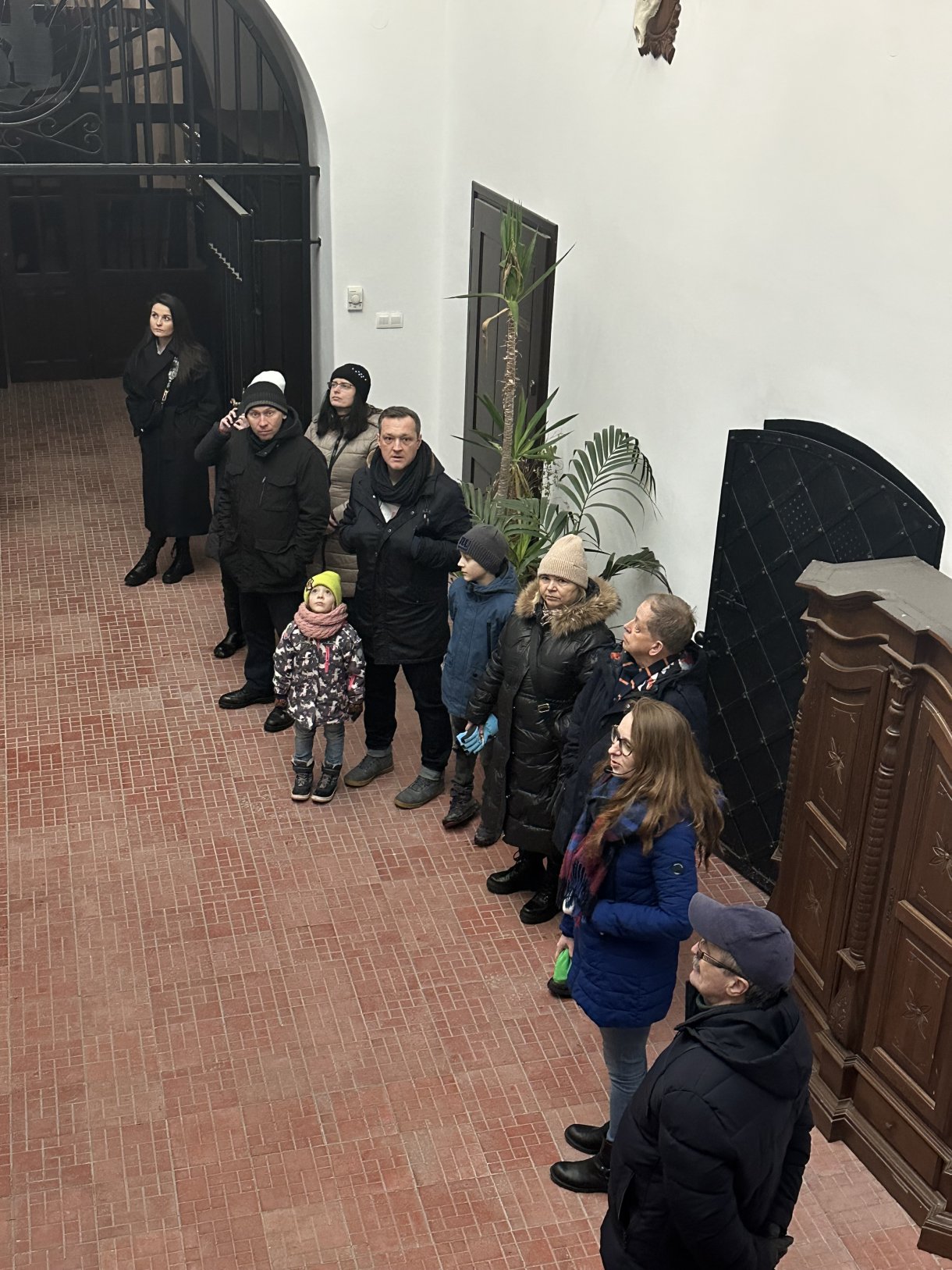 uczestnicy akcji Zakochani w podziemiach podczas zwiedzania