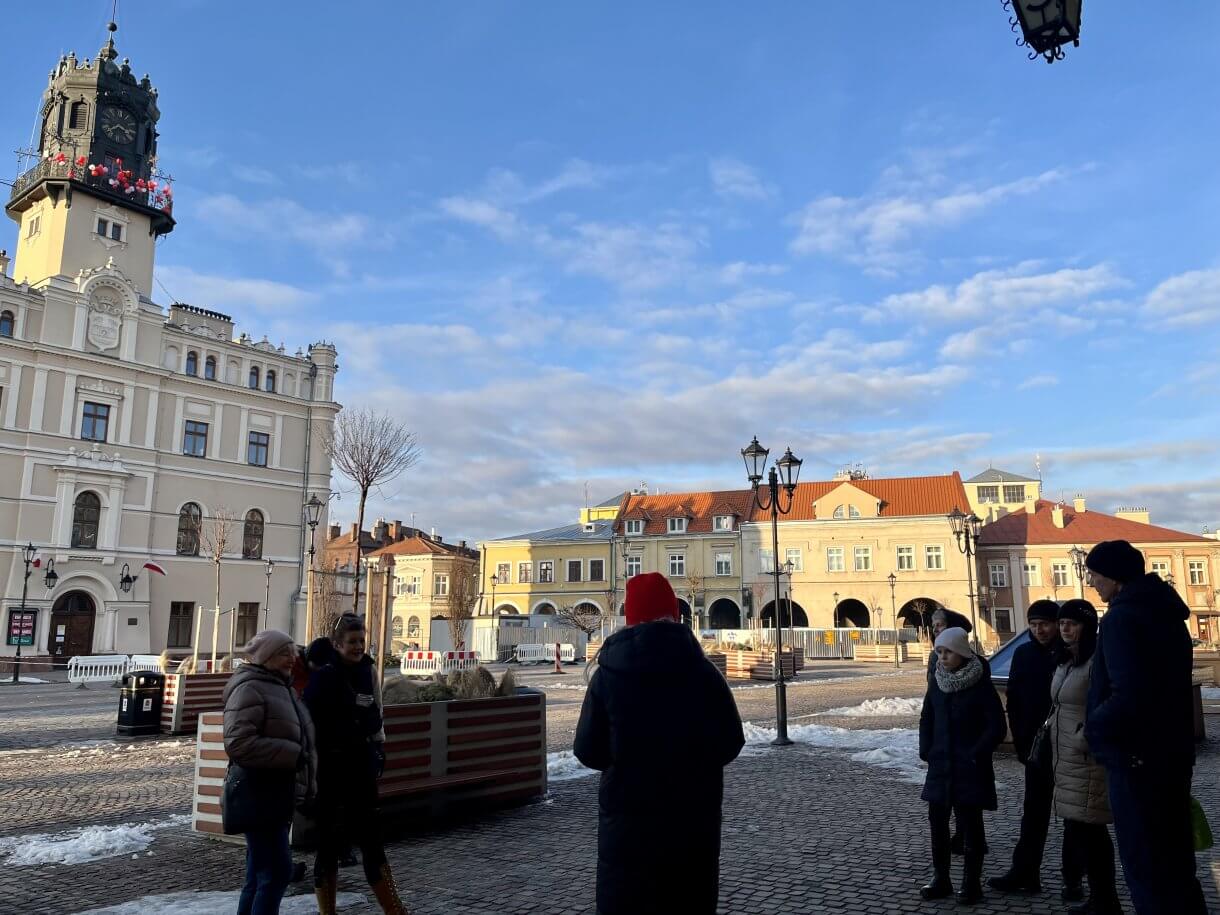 uczestnicy akcji Zakochani w podziemiach podczas zwiedzania