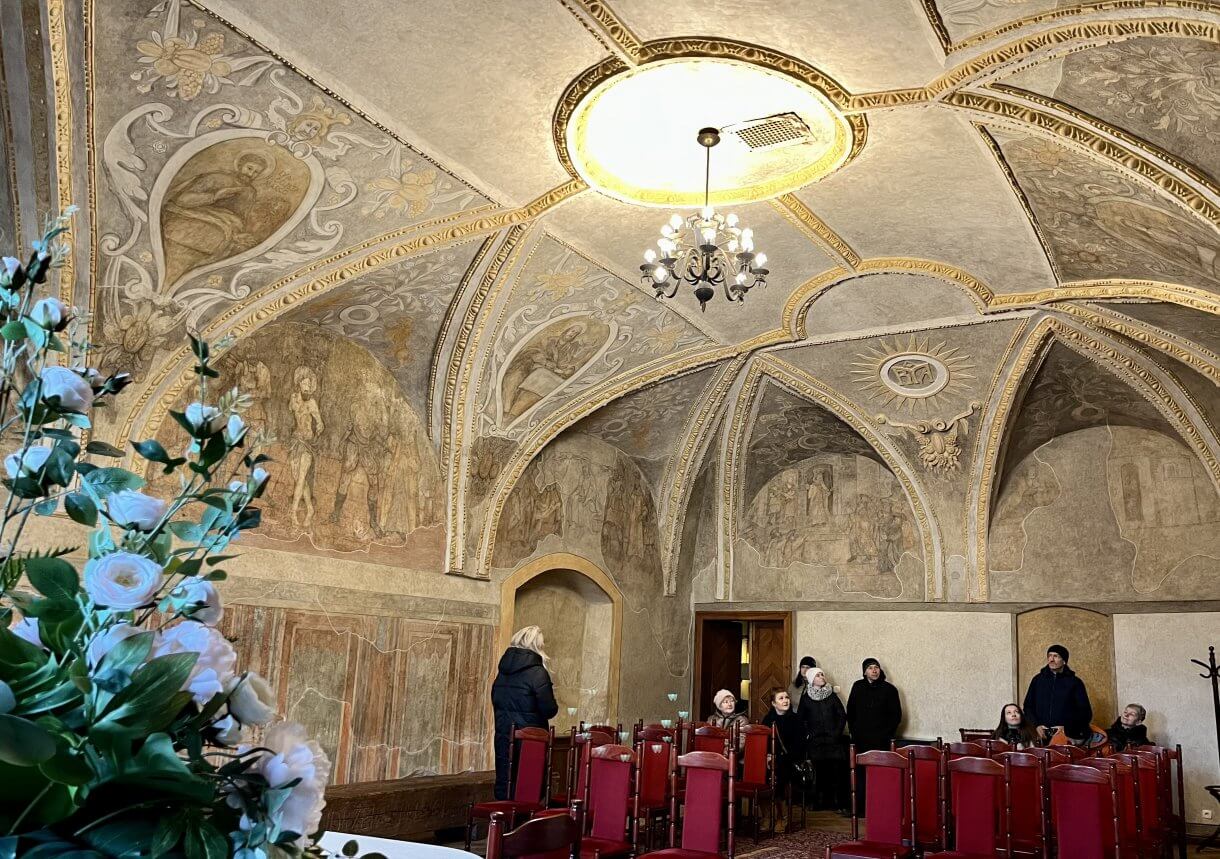 uczestnicy akcji Zakochani w podziemiach podczas zwiedzania