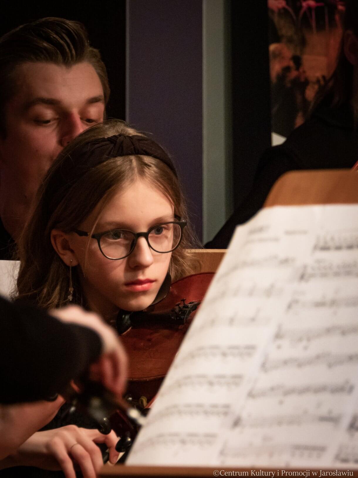 Orkiestra ZPSM w Jarosławiu podczas koncertu