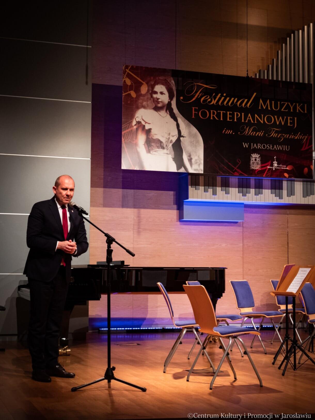 otwarcia festiwalu zastępca BMJ Dariusz Tracz