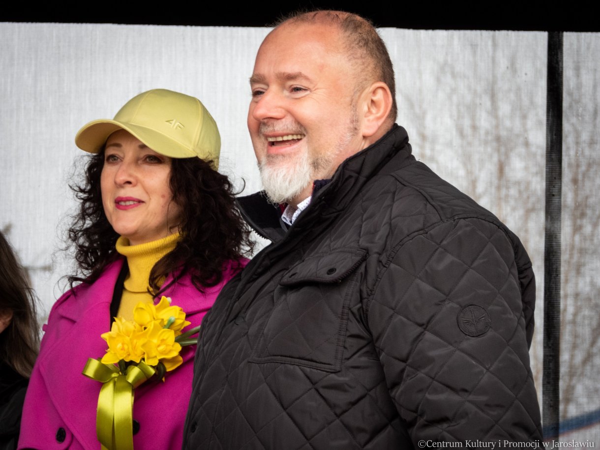 burmistrz miasta podczas pikniku z okazji powitania wiosny