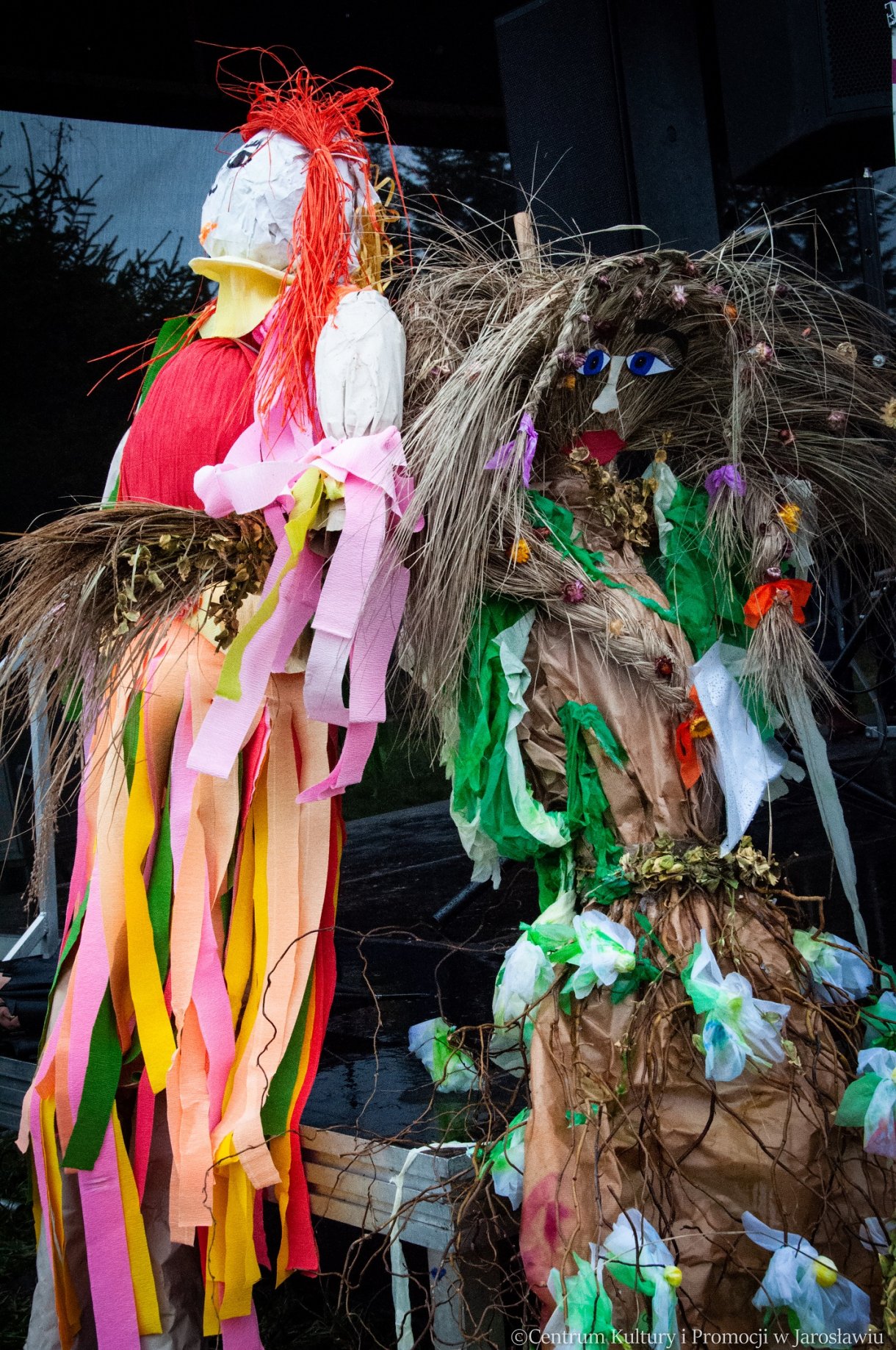 kukiełki symbolizujące marzannę,