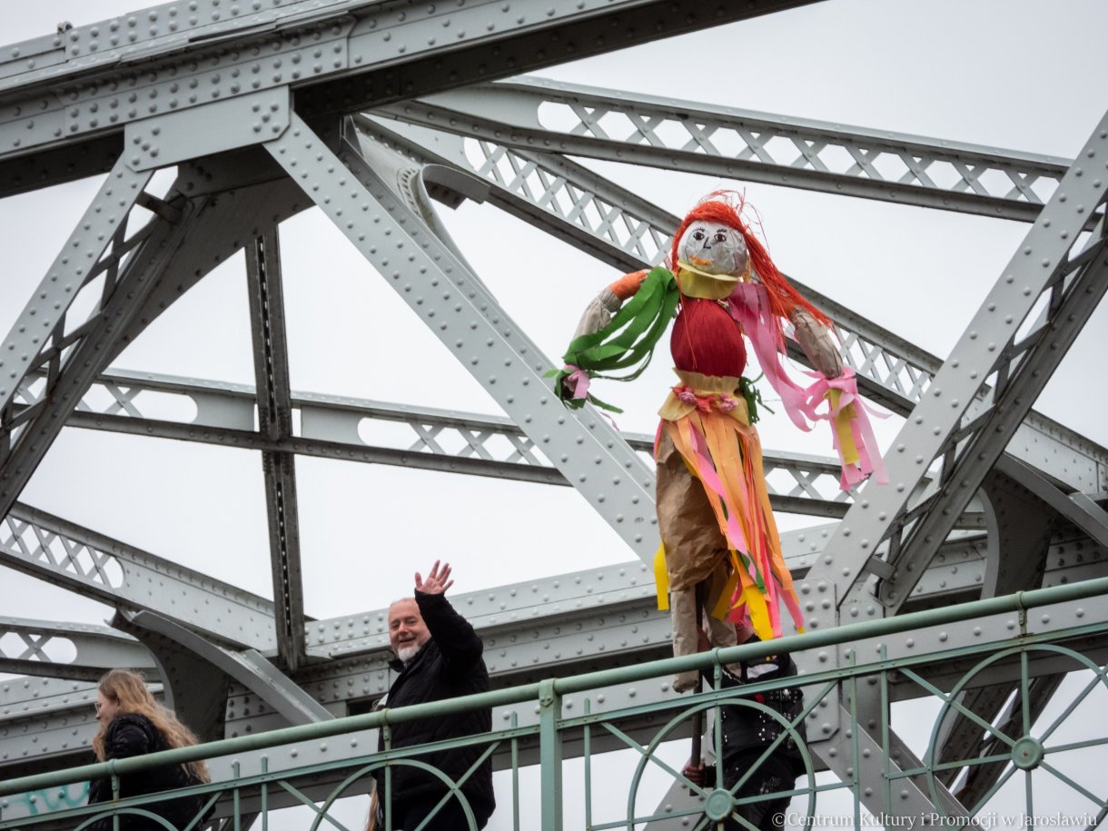 kukiełka symbolizująca marzannę