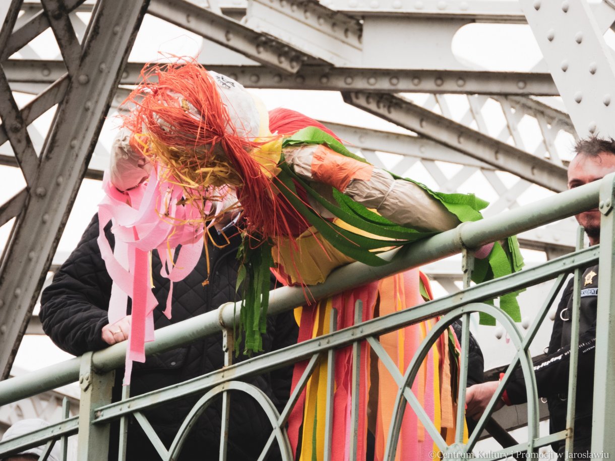 kukiełka symbolizująca marzannę