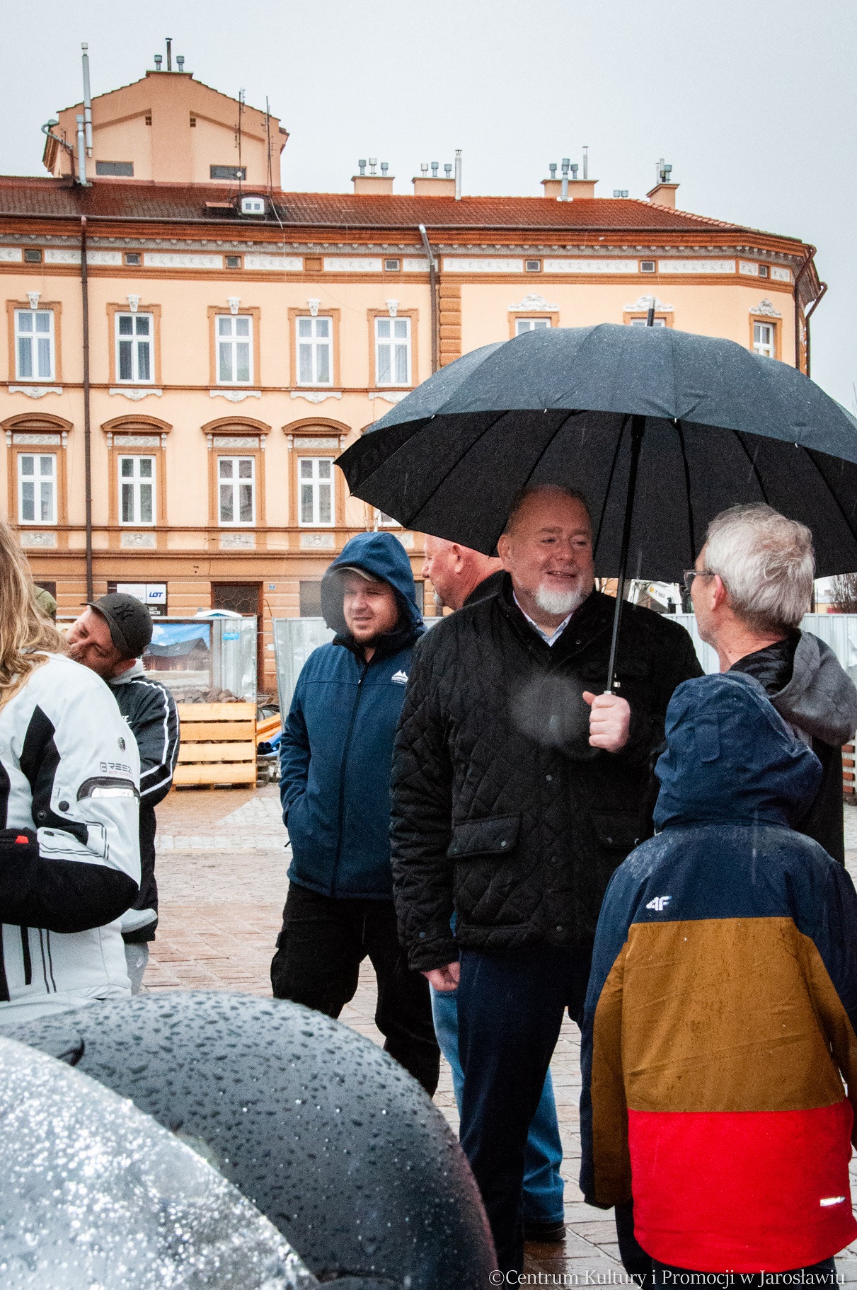 uczestnicy pikniku z okazji powitania wiosny
