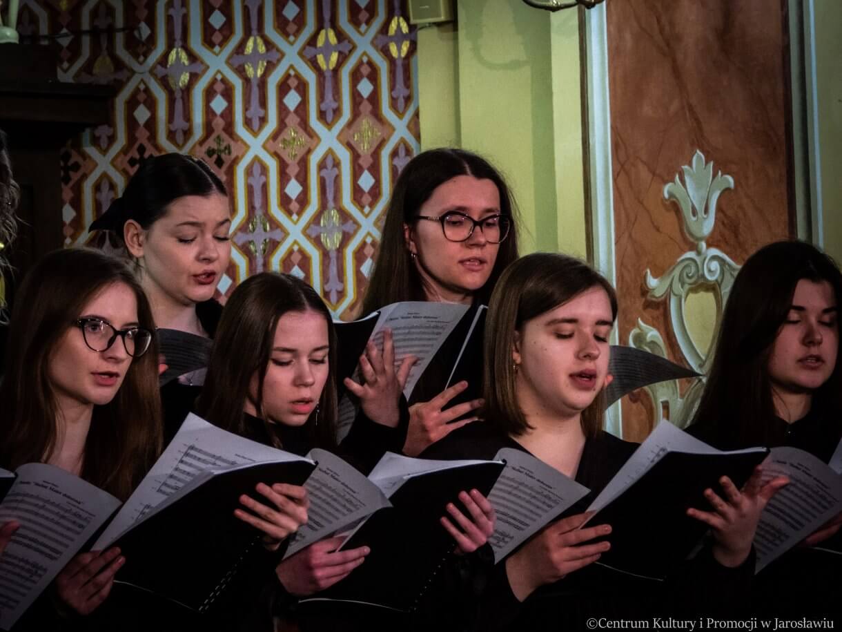 Koncert w kolegiacie - chór szkoły muzycznej