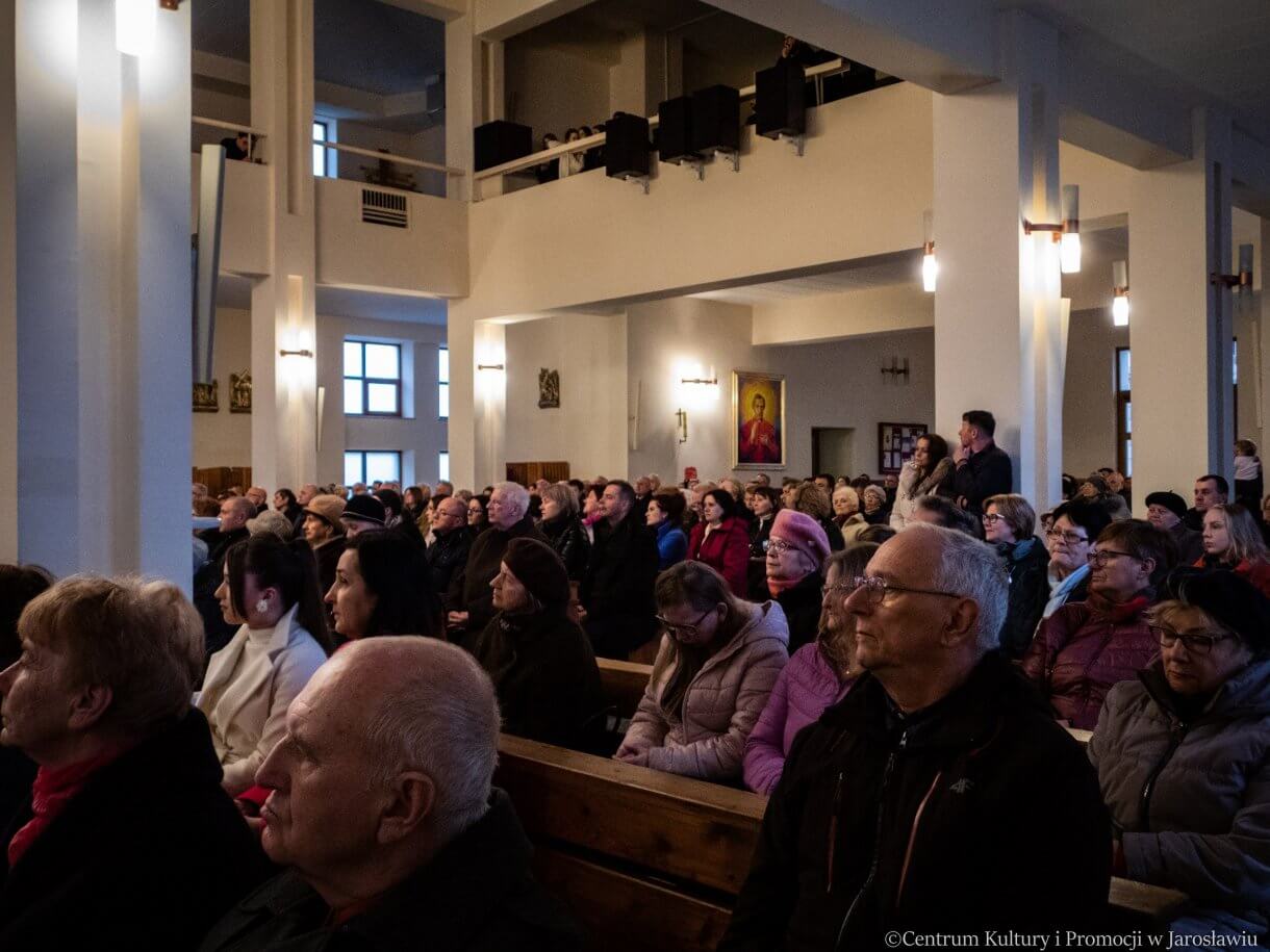 publiczność podczas koncertu Stabat Mater
