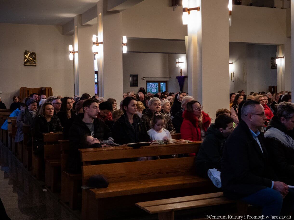 publiczność podczas koncerty Stabat Mater