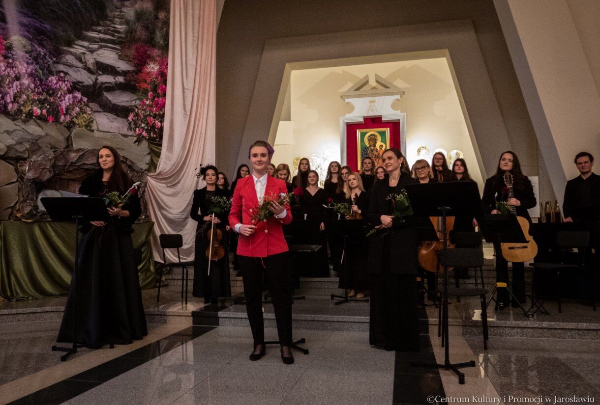Pełne patosu, urzekających melodii i popisowych arii, dzieło Giovaniego Battisty Pergolesiego, zagościło w jarosławskich świątyniach – kolegiacie pw. Bożego Ciała oraz kościele pw. NMP Królowej Polski.