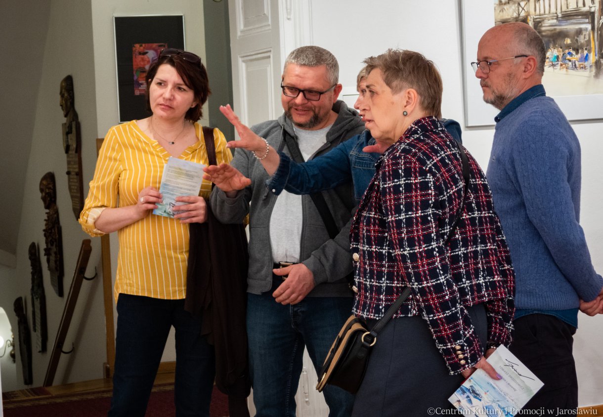 uczestnicy wernisażu Tomasza Drozdowicza 