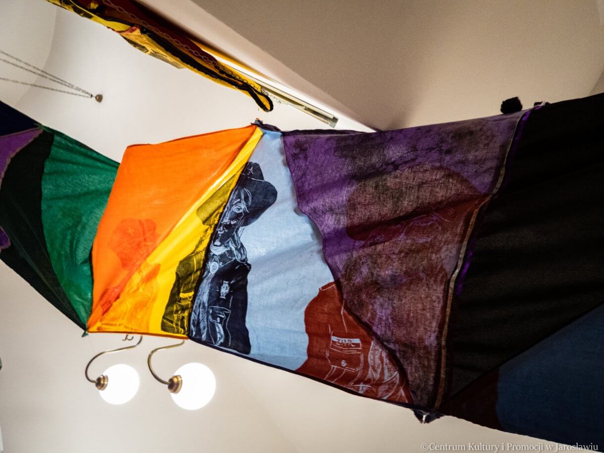 prace stypendialne Julii Nowak - chusta