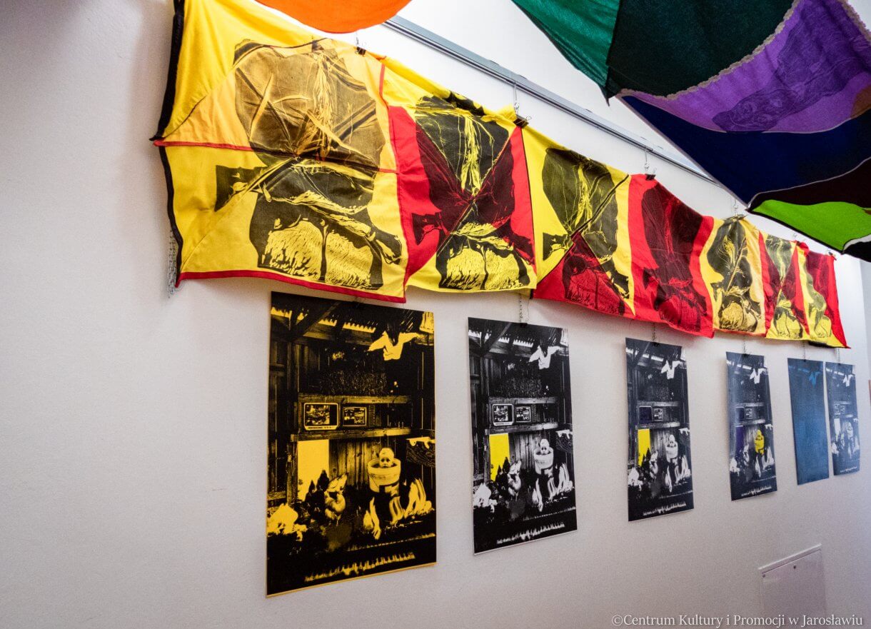 prace stypendialne Julii Nowak - grafiki i chusta