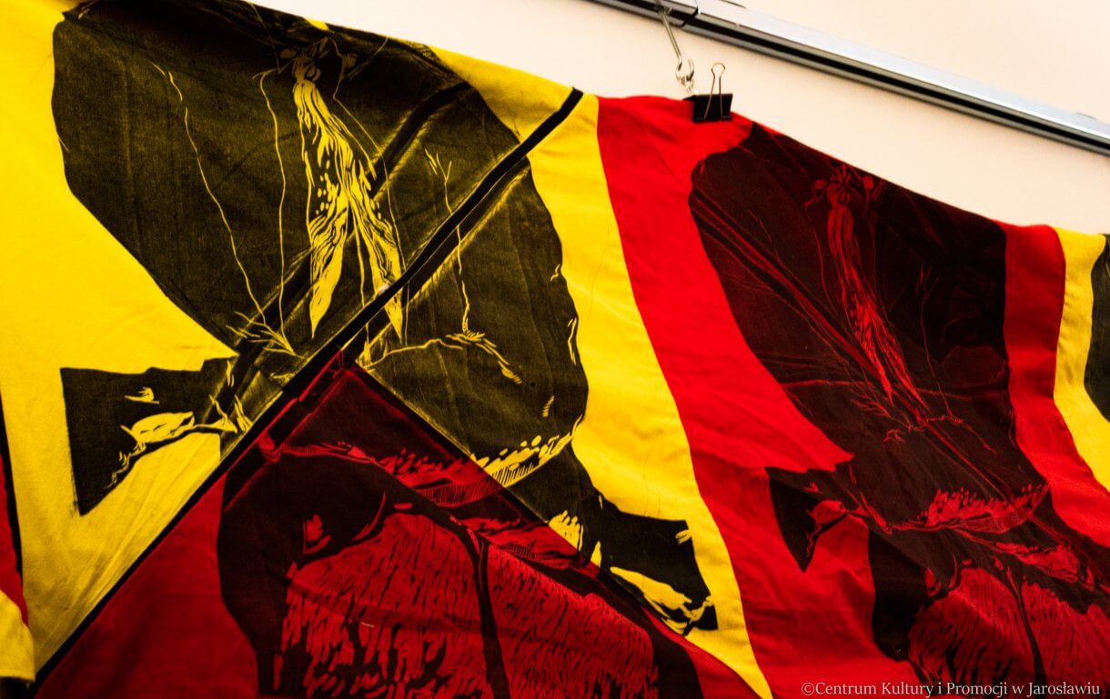 prace stypendialne Julii Nowak - chusta