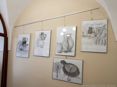 prace uczestników Pracowni Rysunku Odręcznego i Malarstwa