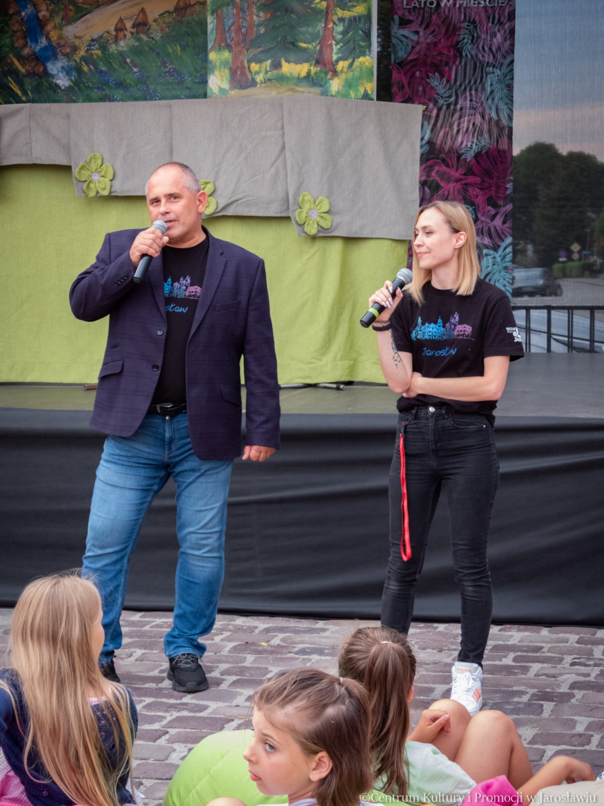 otwarcie Kulturalnego Lata w Mieście przemawia dyrektor CKiP oraz pracownik