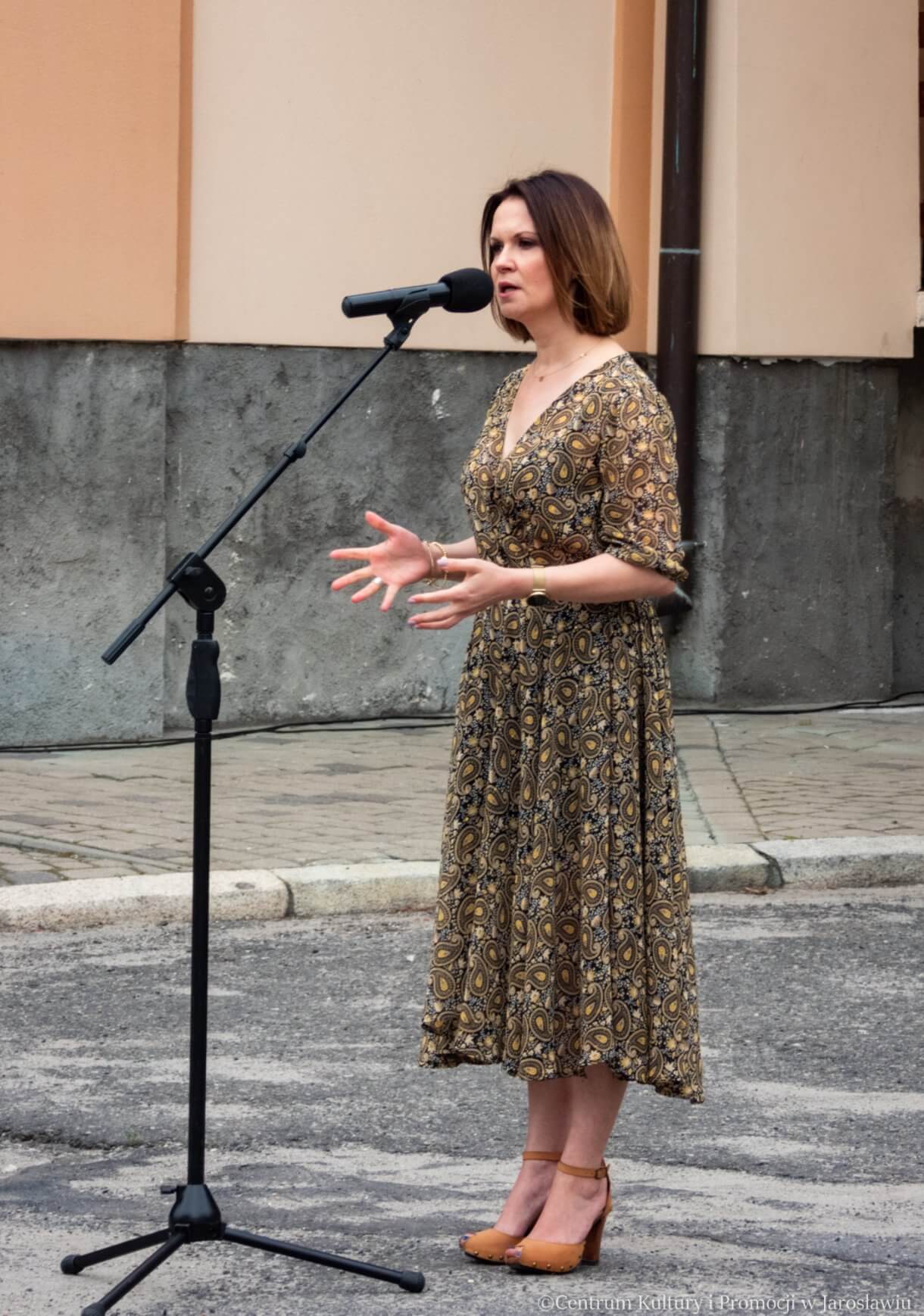 minister przemawia podczas 79 rocznicy wybuchu powstania warszawskiego