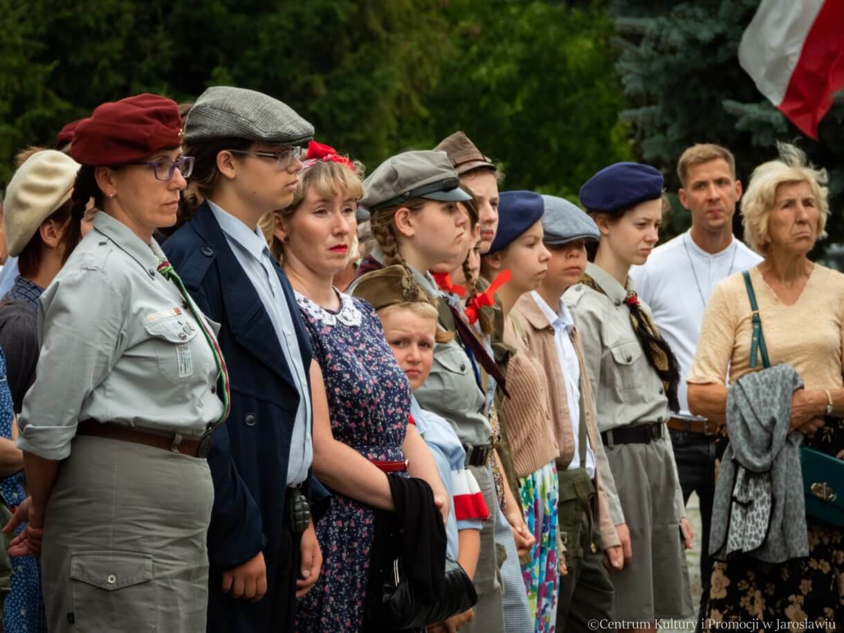 uczestnicy obchodów 79. rocznicy wybuchu powstania warszawskiego
