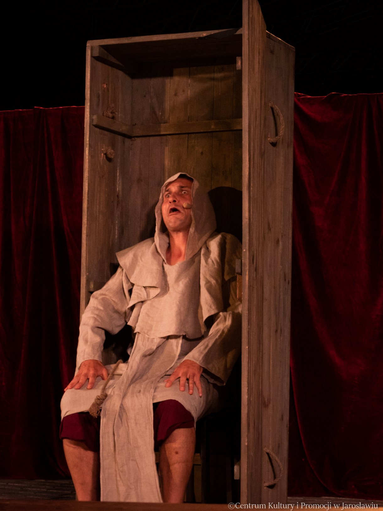 teatr przedmieście na jarmarku jarosławskim 2023