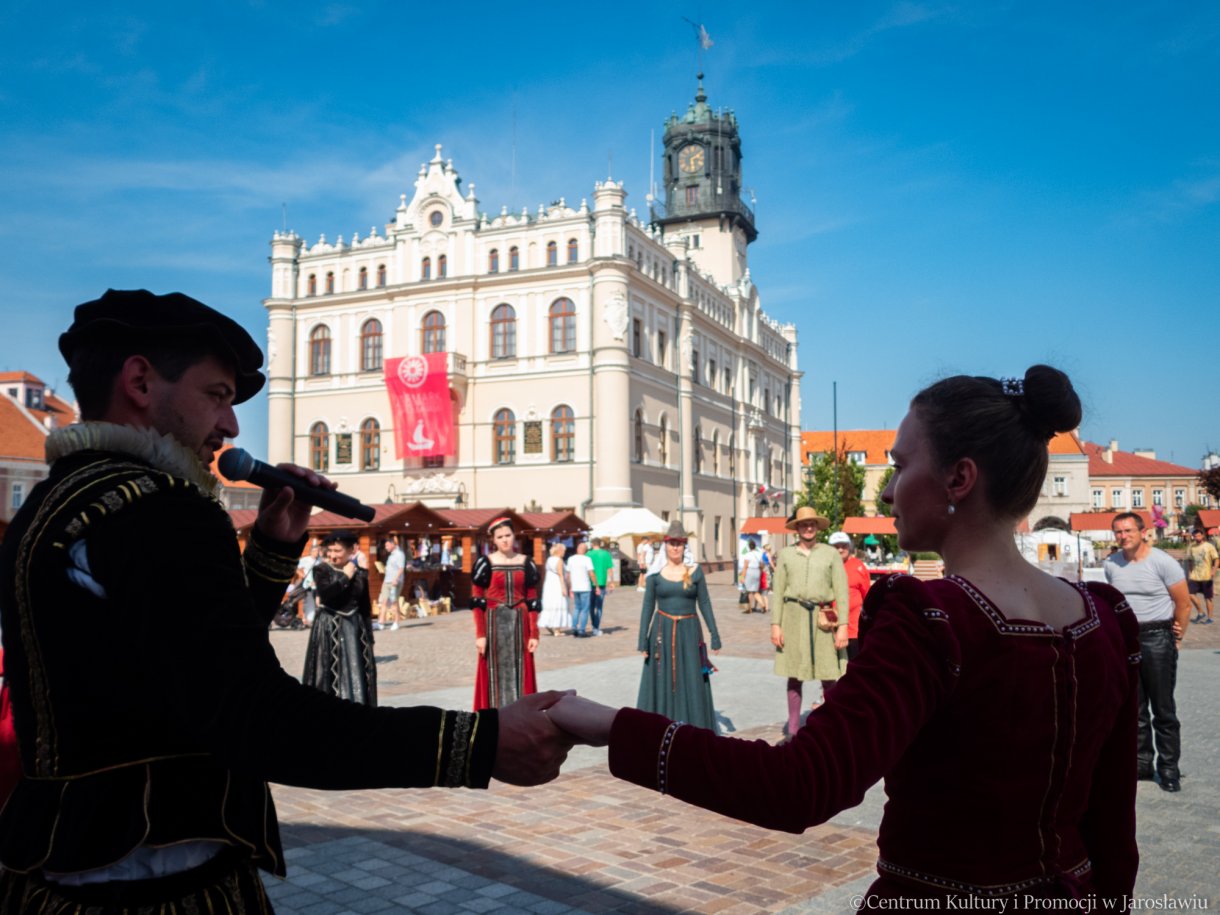 pokaz tańców renesansowych