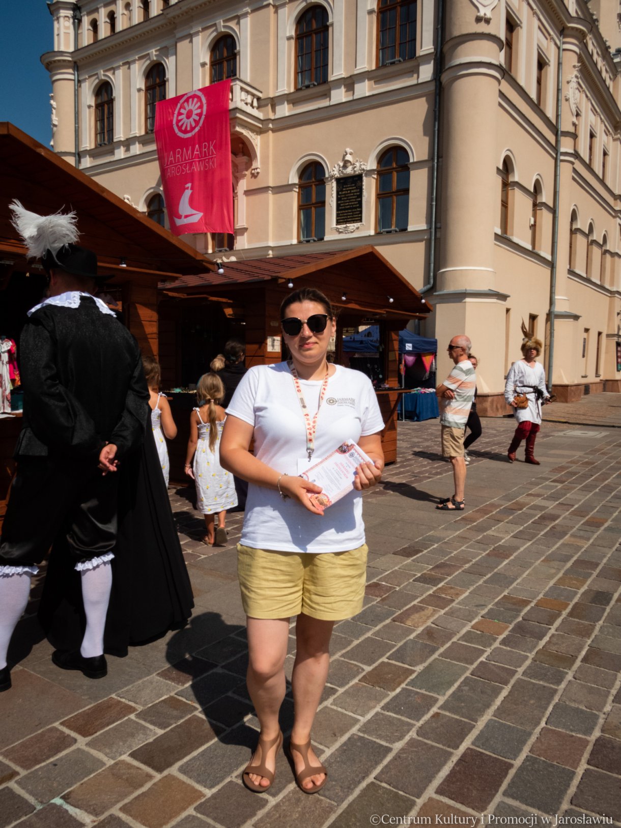 podziekowania wręczane wystawcom za udział w Jarmarku Jarosławskim 2023