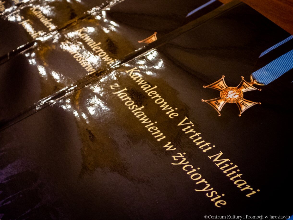 Kawalerowi Virtuti Militari z Jarosławiem w życiorysie - ksiązki